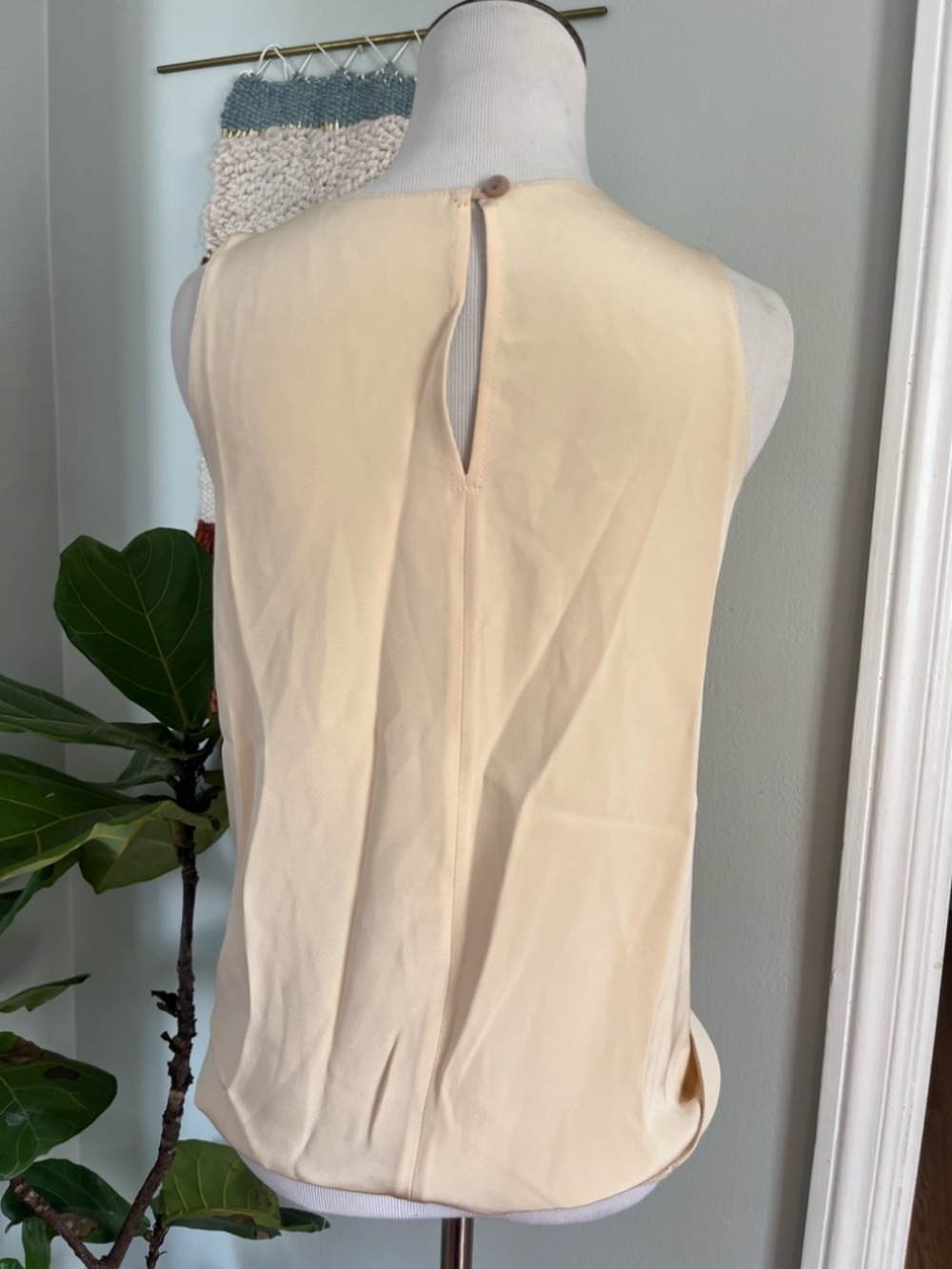 Peter Cohen Neutral Crossover Silk Sleeveless Blouse - Picture 3 of 5